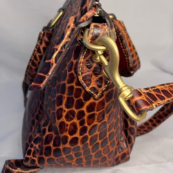 SOLD Dooney&Bourke Campbell Crocodile Embossed Brown Leather Satchel EUC - Picture 9 of 11